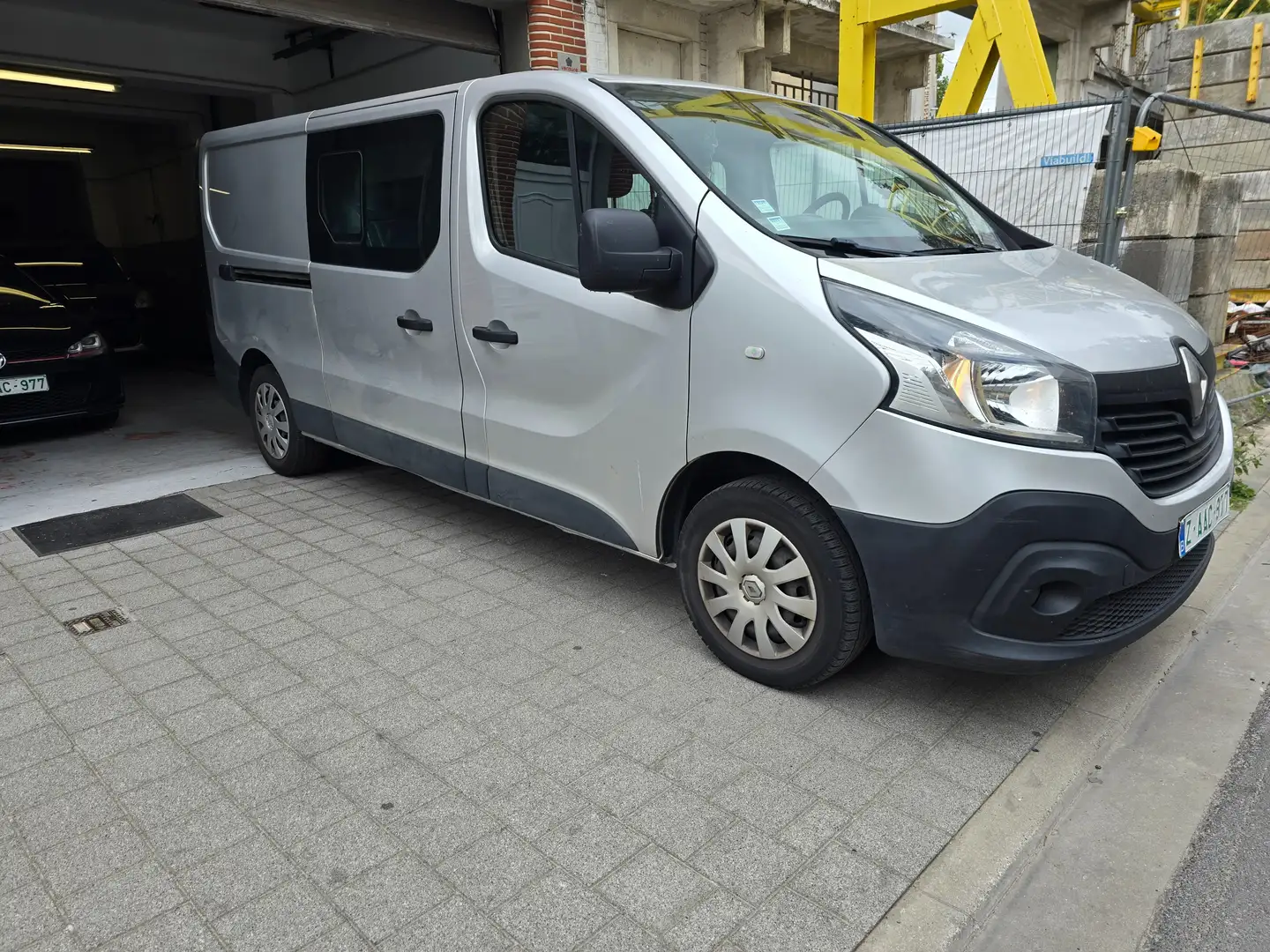 Renault Trafic Trafic Passenger 1.6 dCi Energy Confort S Silber - 2
