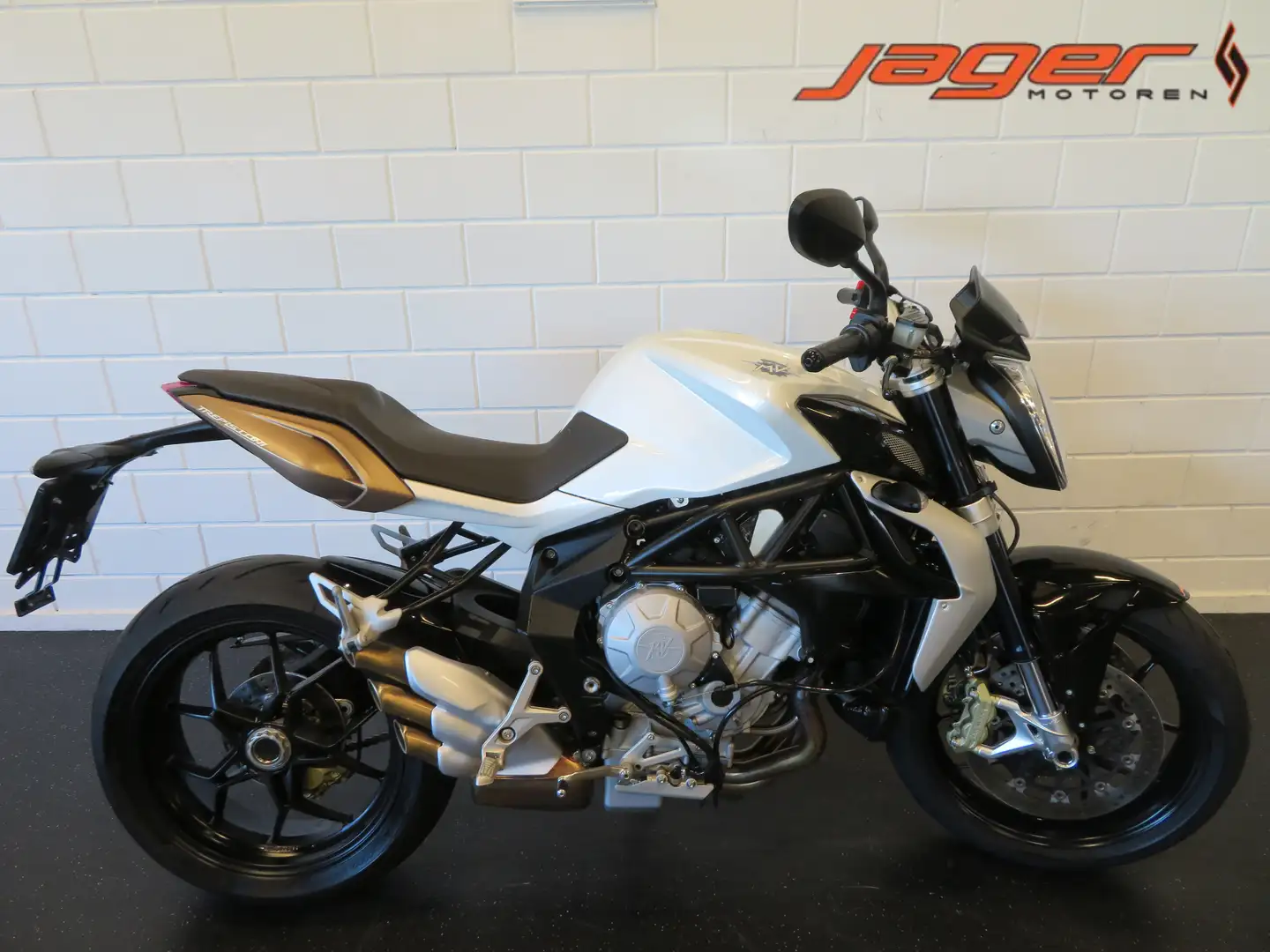 MV Agusta Brutale 675 NIEUWSTAAT! Alb - 1