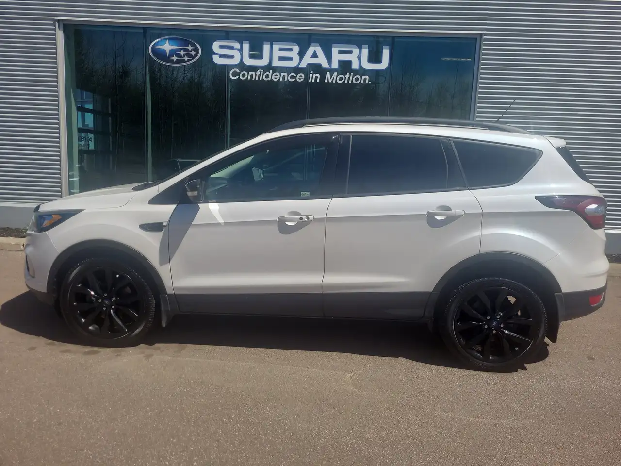 Ford Escape снимка Ford Escape