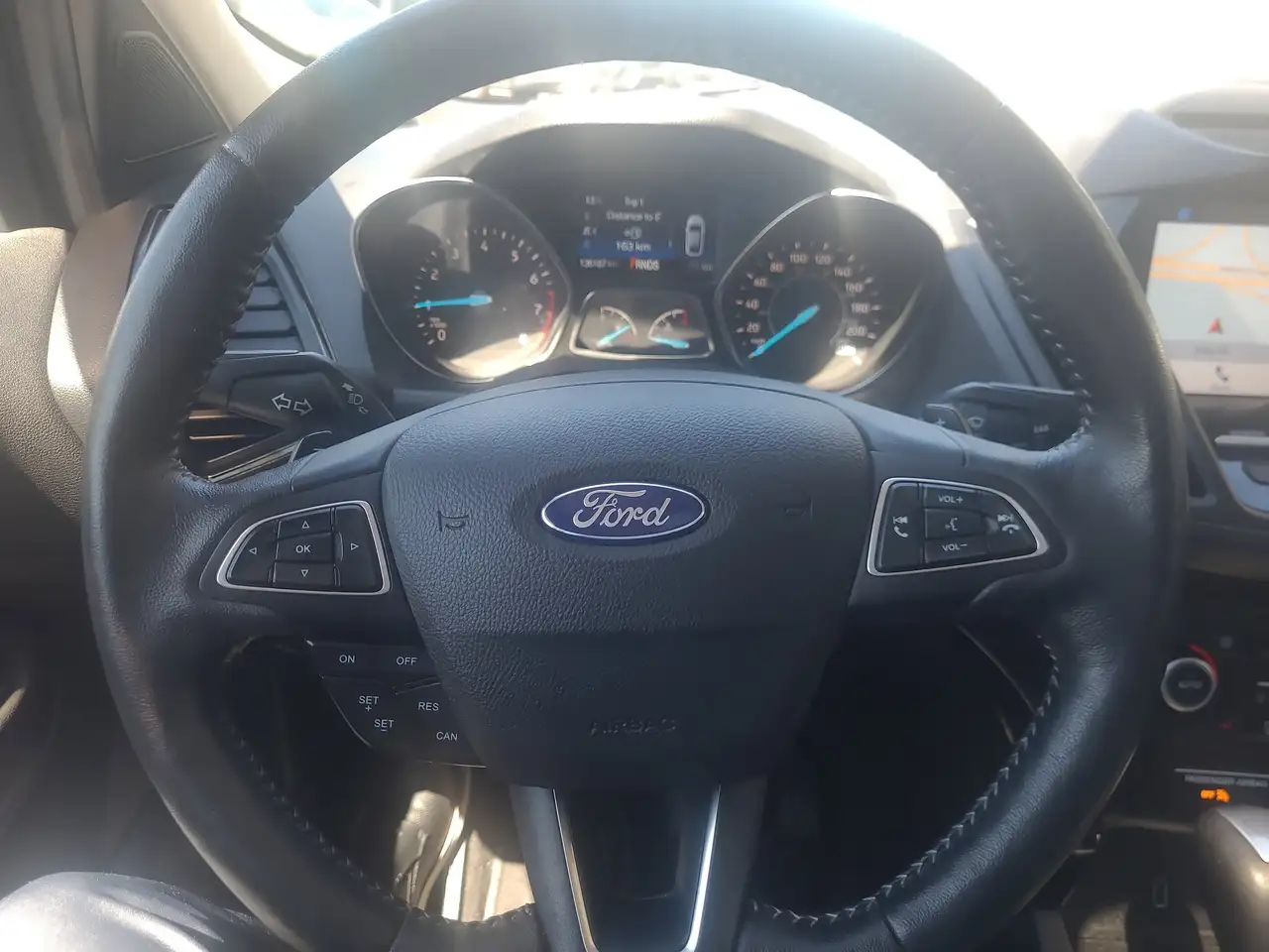 Ford Escape снимка Ford Escape