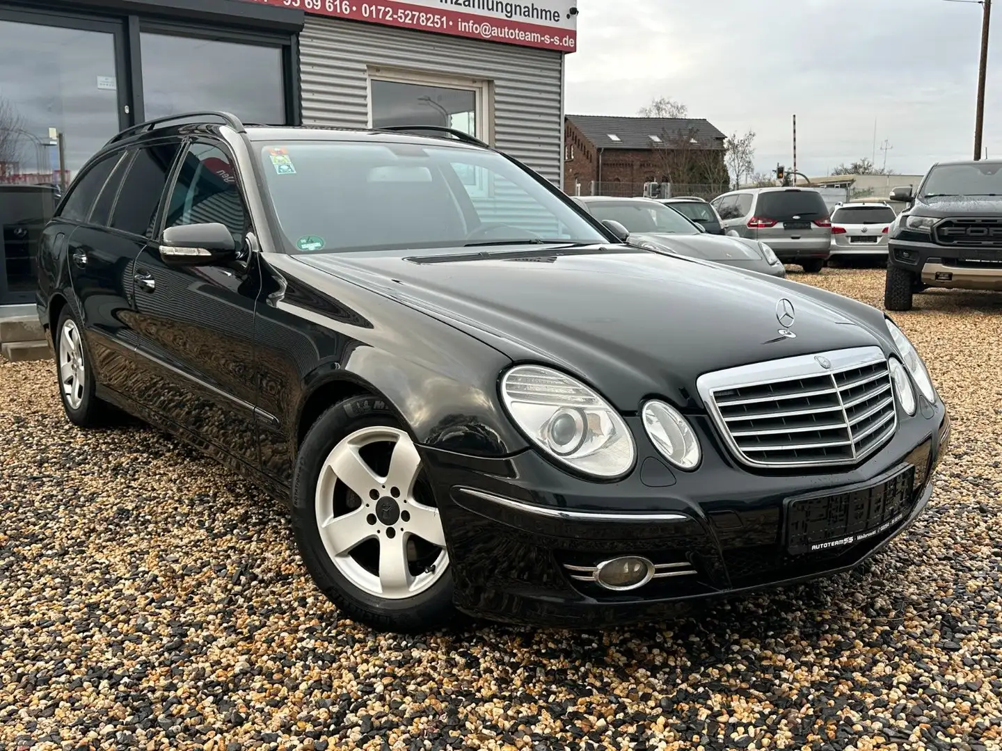 Mercedes-Benz E 220 E T-Modell E 220 T CDI/AUTOM./TEMPO./ Negro - 2