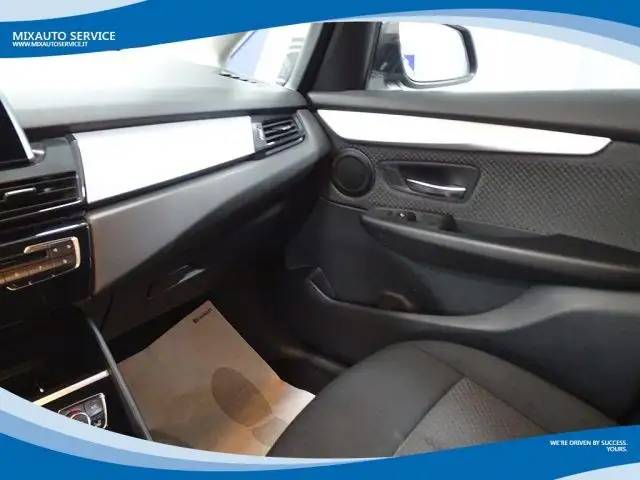 BMW 2 Series view 9