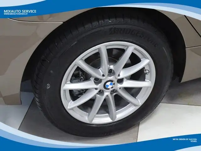 BMW 2 Series view 13
