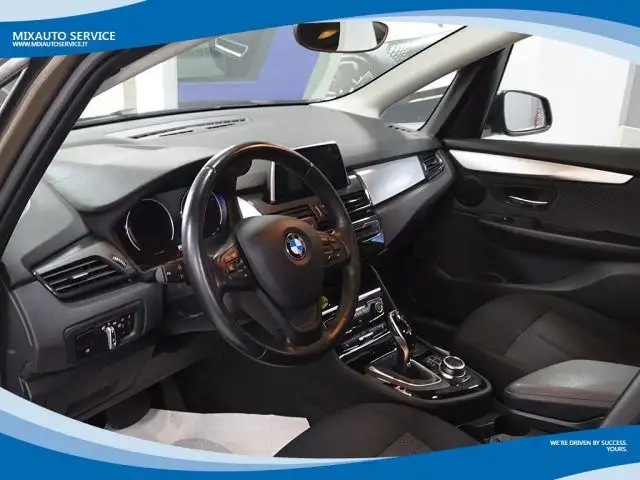 BMW 2 Series view 3