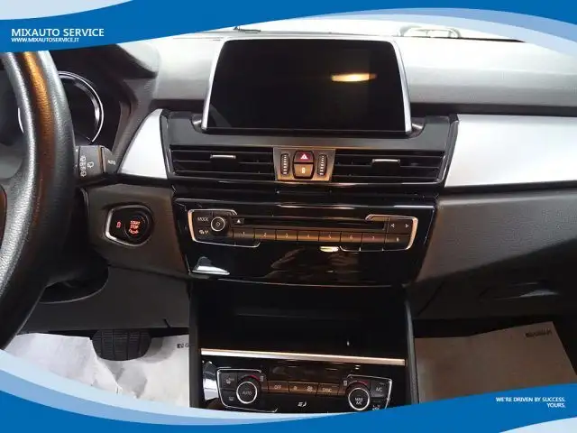 BMW 2 Series view 6