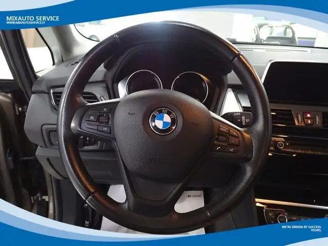 BMW 2 Series view 4