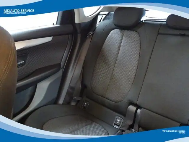 BMW 2 Series view 10