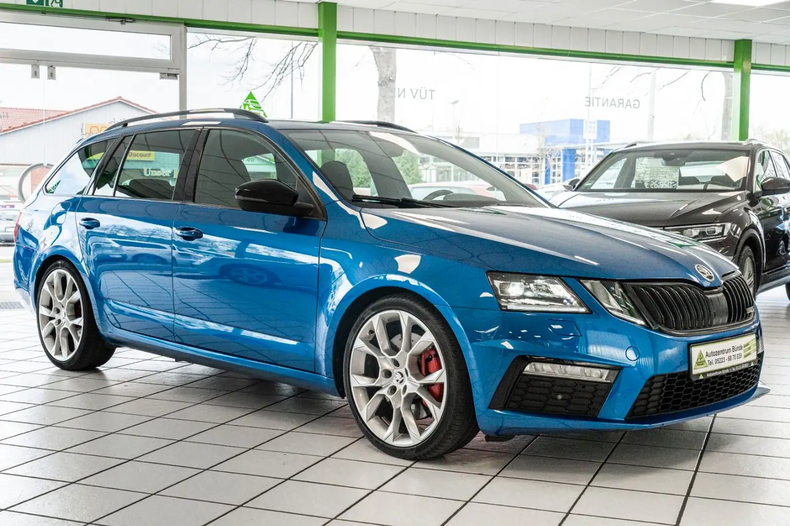 Skoda Octavia Combi RS 230 PS AUTOMATIK NAVI DAB LED Blau - 2
