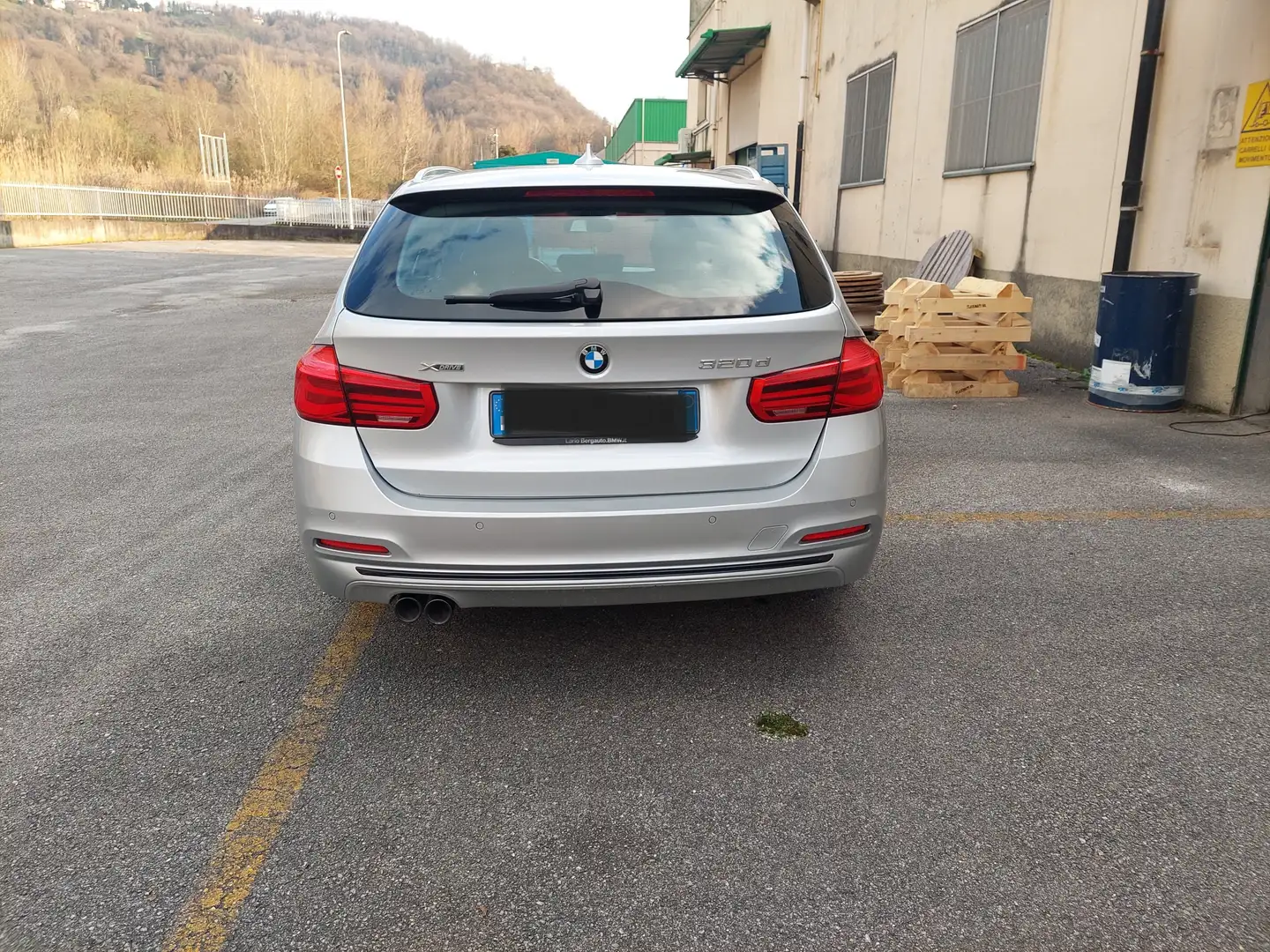 BMW 320 320d Touring xdrive Sport auto Argento - 2