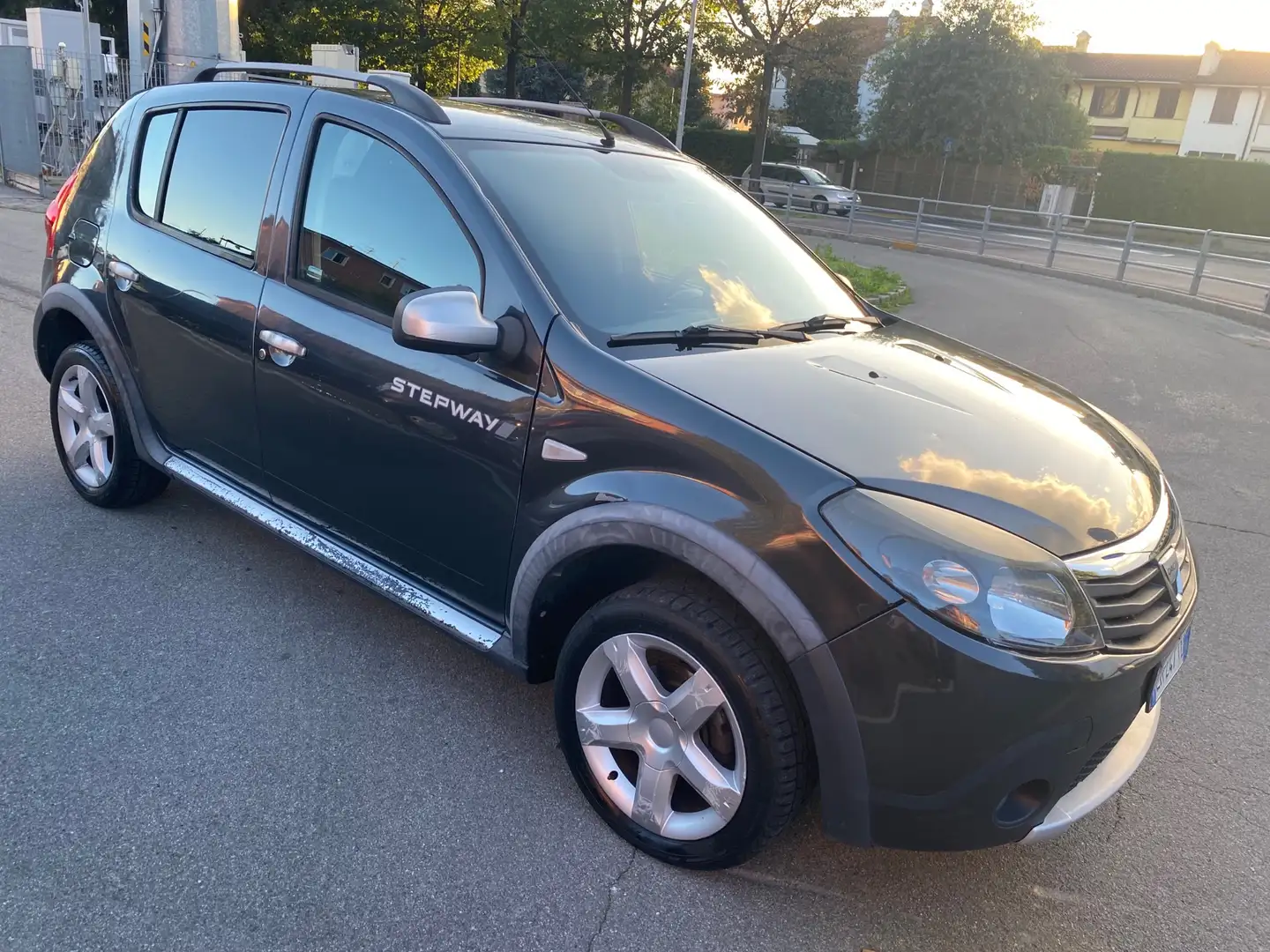 Dacia Sandero 1.4 8v Gpl NEOPATENTATI Grigio - 1