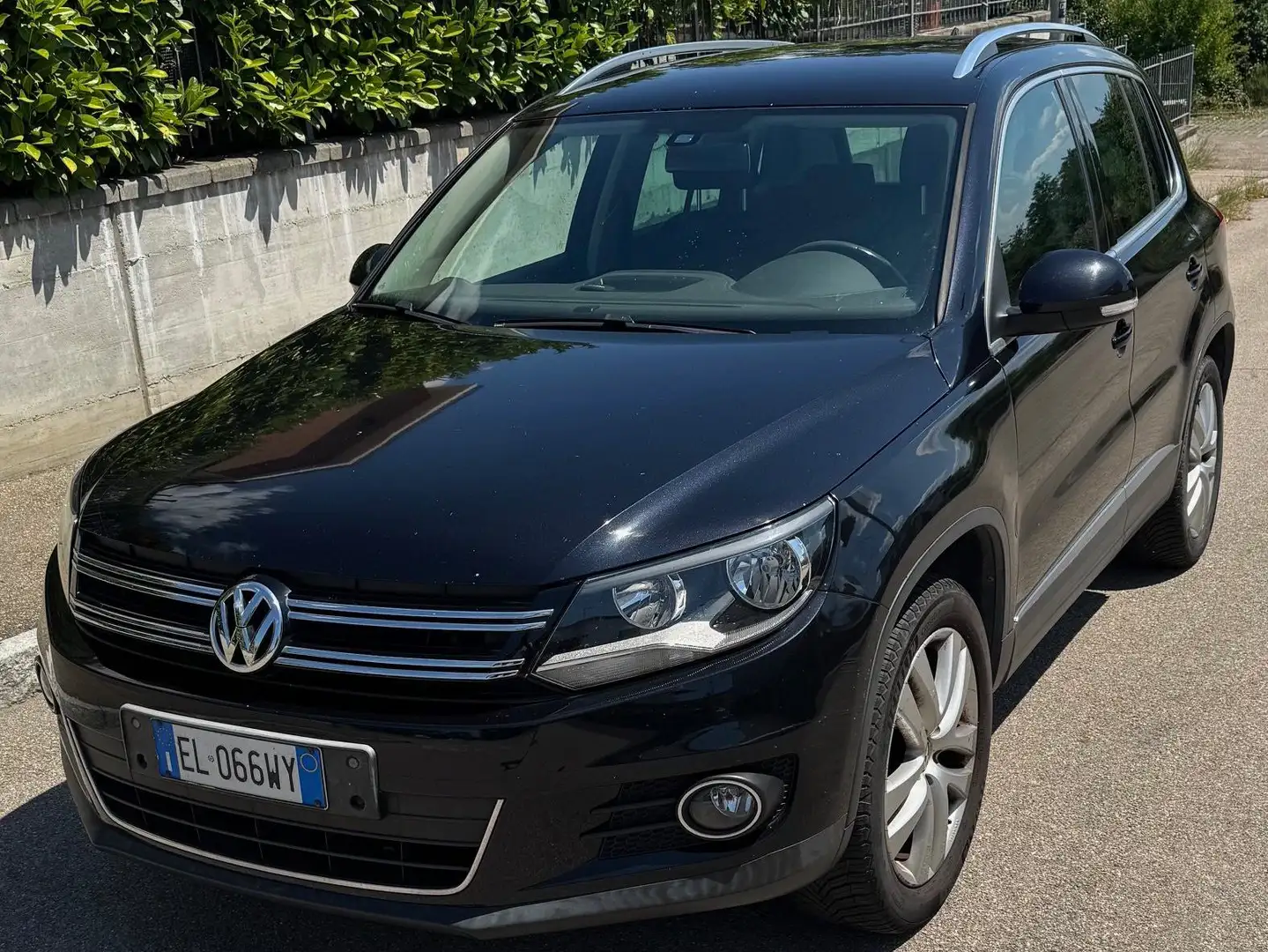 Volkswagen Tiguan Tiguan 2.0 tdi Sport Nero - 1