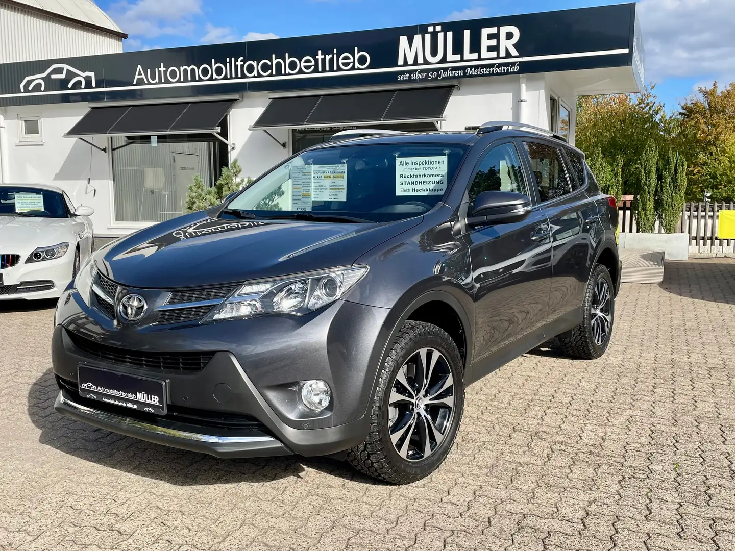 Toyota RAV 4 RAV4 2.0 4x4 Autom.+NAVI+STANDHEIZUNG+KAMERA+2.Hd Grau - 1