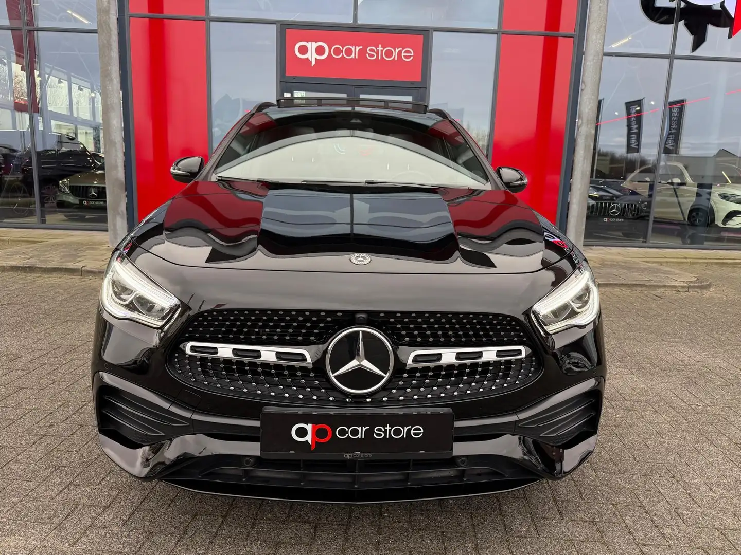 Mercedes-Benz GLA 250 AMG Line Noir - 2