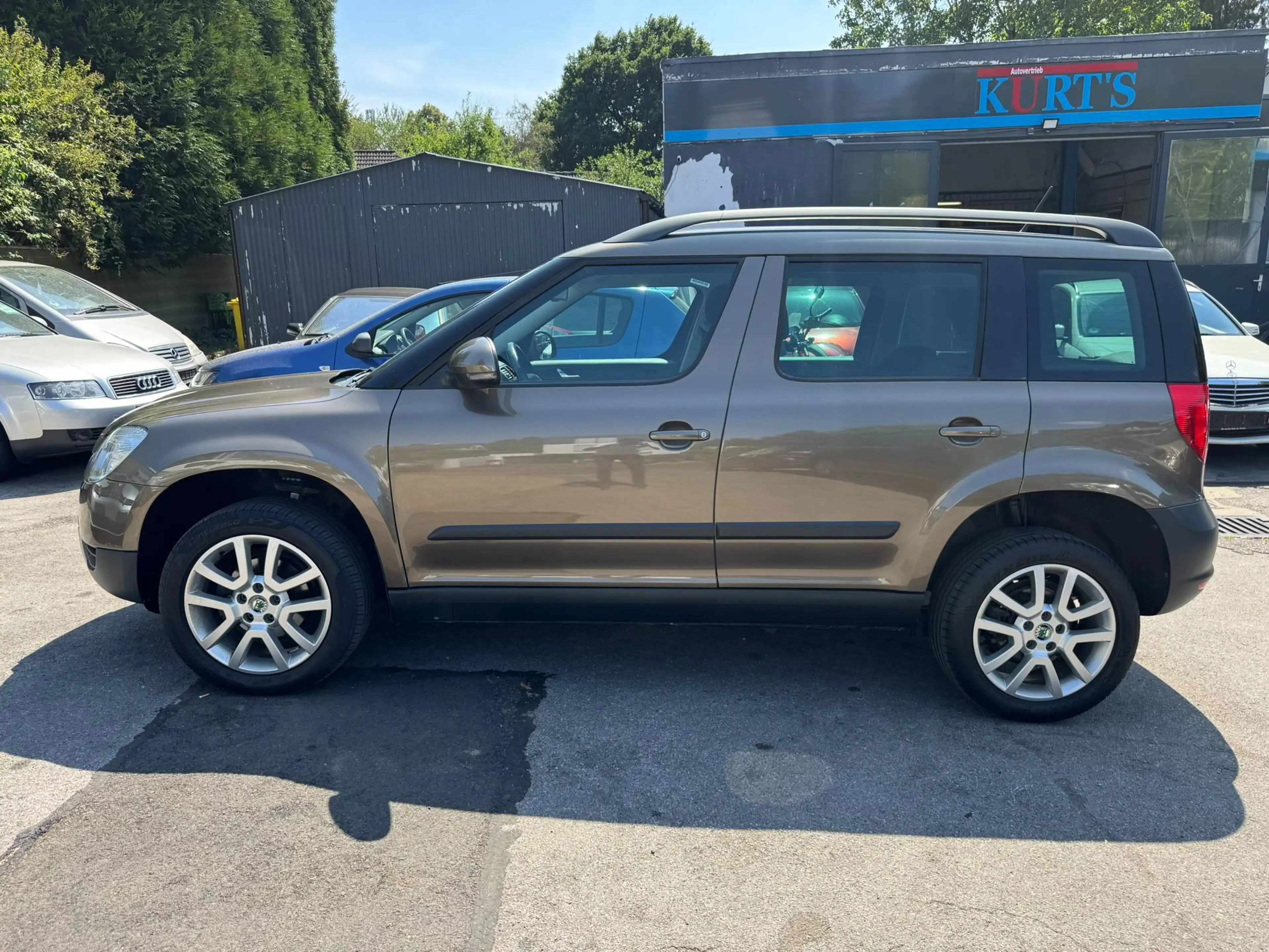 Skoda Yeti Ambition Plus Edition/1.4 Tsi/AHK/PDC/Euro 5/2.Hand — photo 6