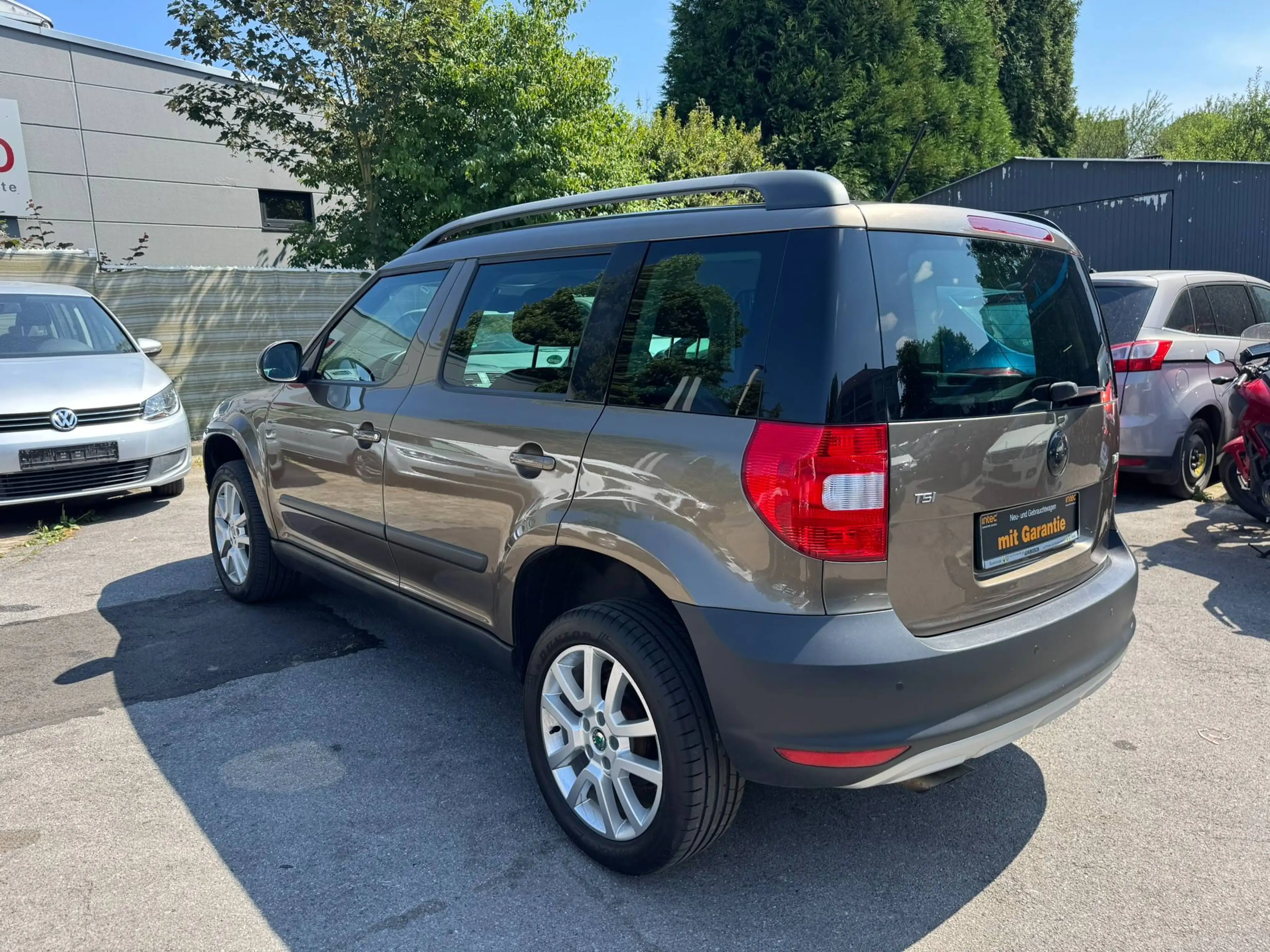 Skoda Yeti Ambition Plus Edition/1.4 Tsi/AHK/PDC/Euro 5/2.Hand — photo 8