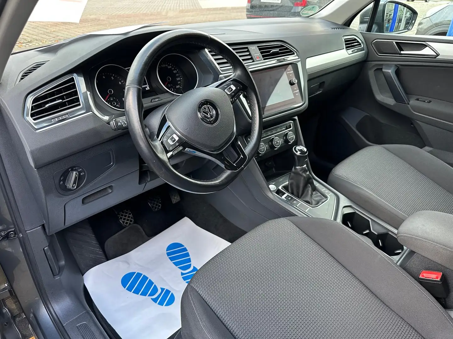 Volkswagen Tiguan 1.4TSI Trendline *Navi*PDCv+h*LED*BT/USB Grau - 2