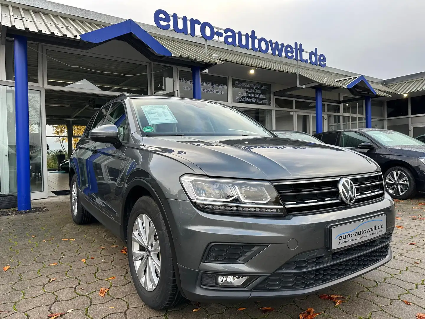 Volkswagen Tiguan 1.4TSI Trendline *Navi*PDCv+h*LED*BT/USB Grau - 1