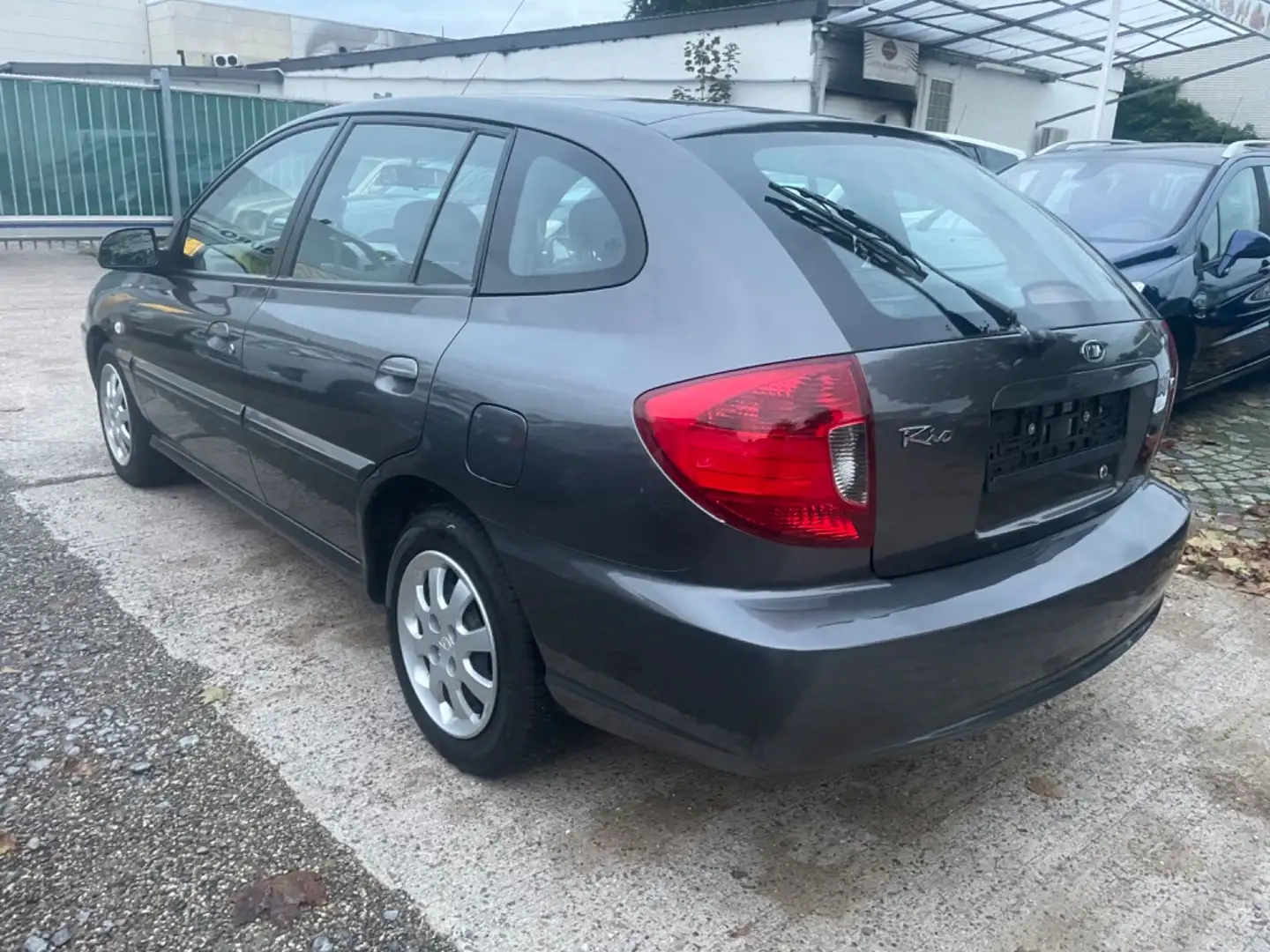 Kia Rio LS AUTOMATIK KOMBI KLIMA Grau - 2