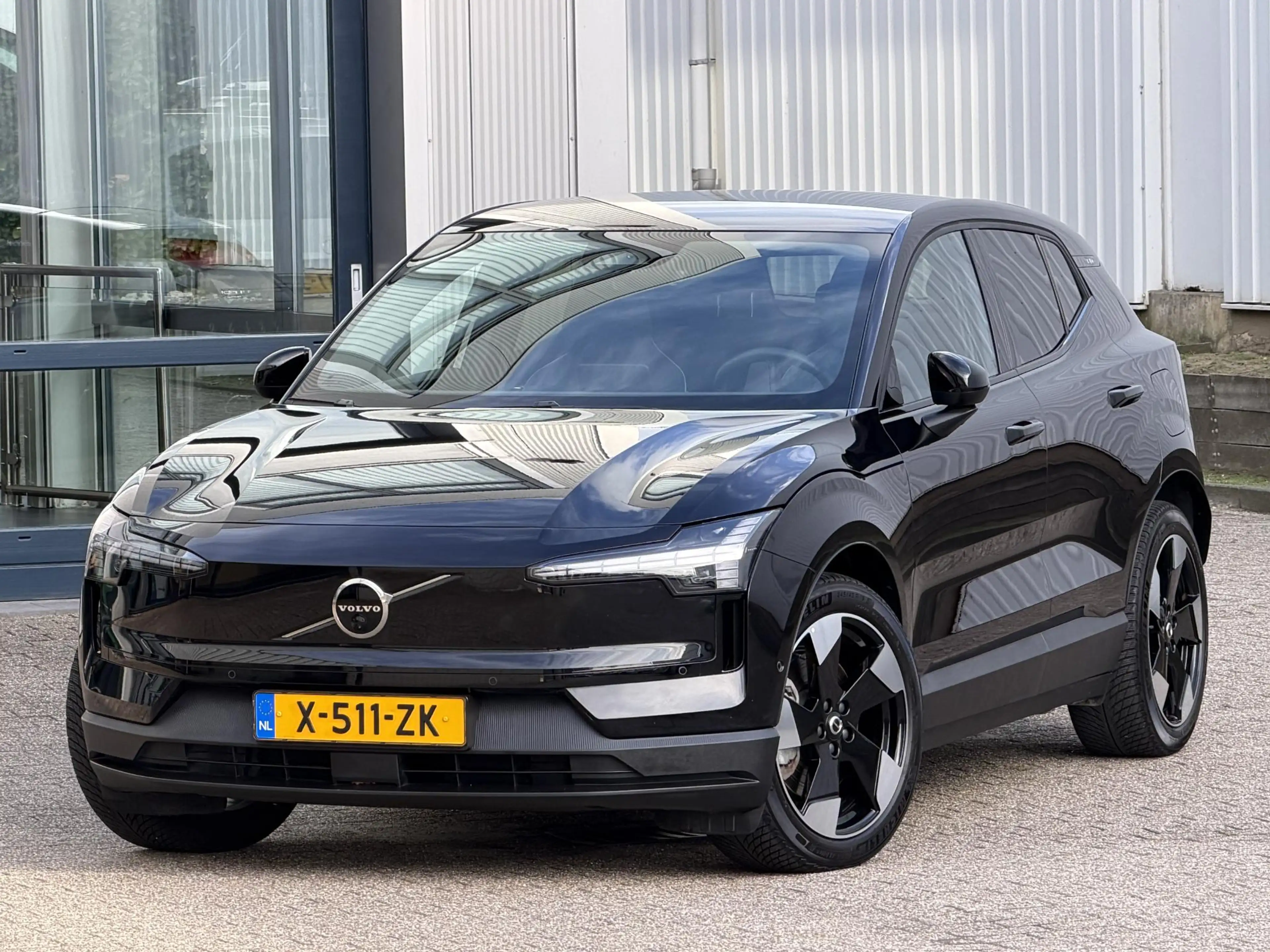 Volvo EX30 Twin Motor Performance Ultra 69 kWh | Adapt.Cruise — photo 6