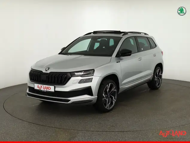 Skoda Karoq Sportline 1.5 TSI DSG Matrix ACC AHK Pano