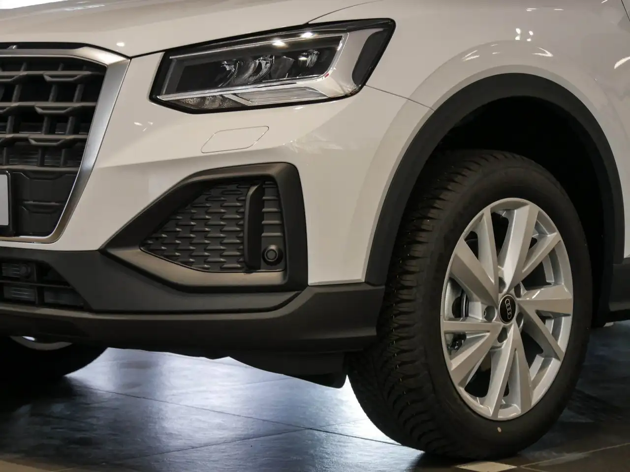 Audi Q2 30 TFSI AHK LED Virtual 5