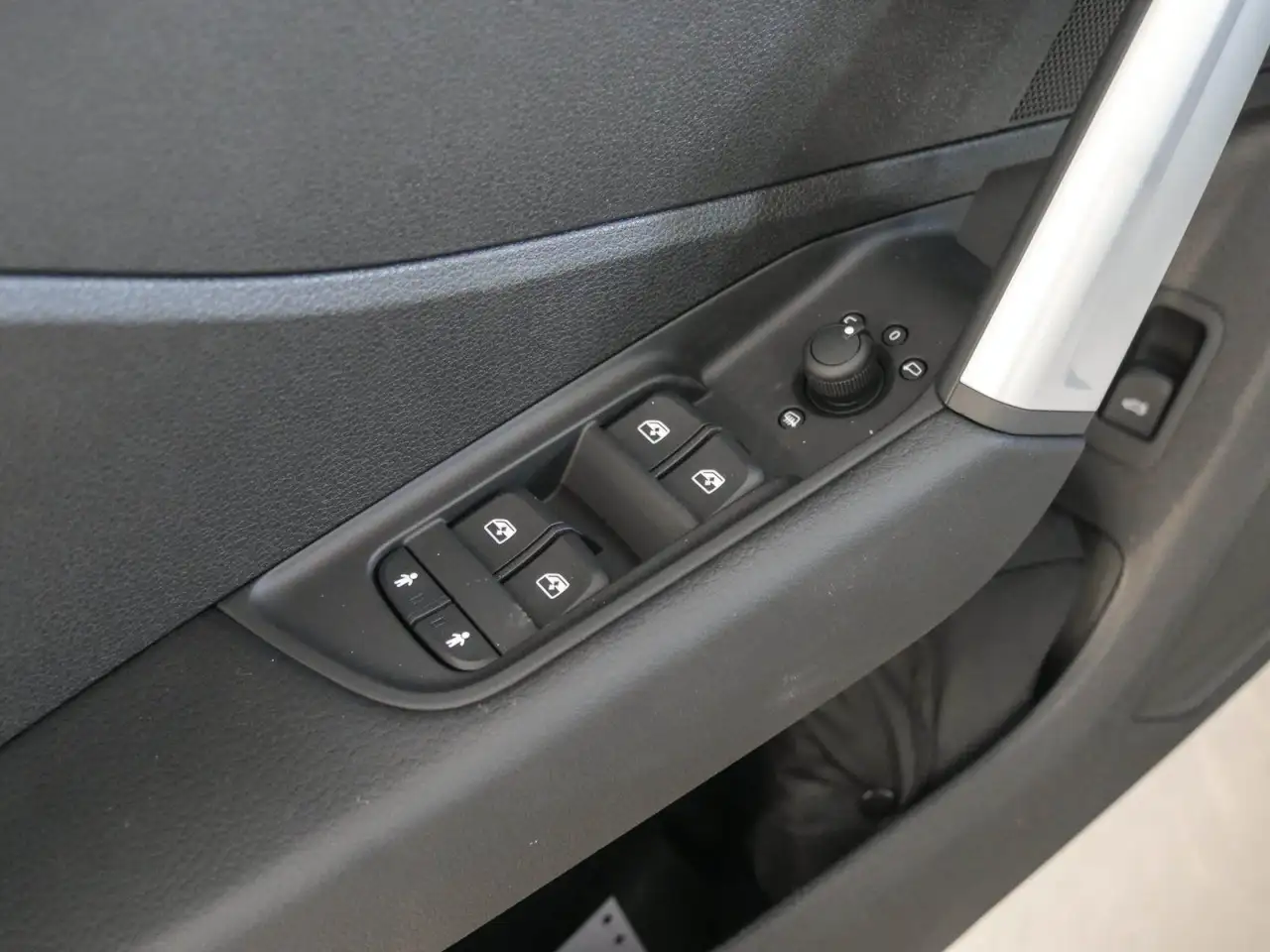 Audi Q2 30 TFSI AHK LED Virtual 12