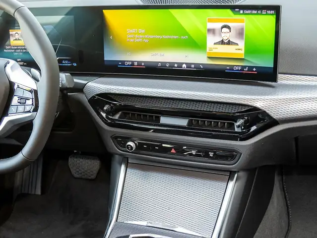 BMW 3 Series view 6