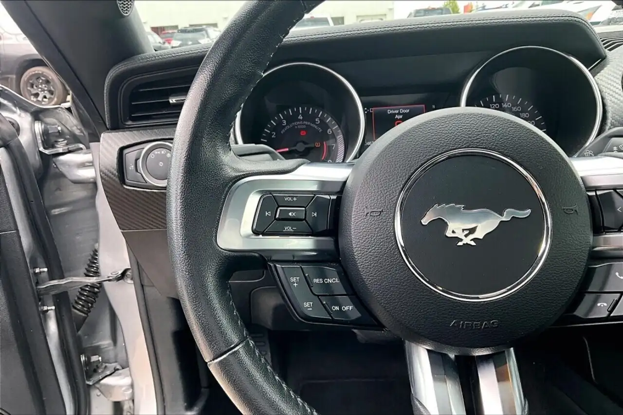 Ford Mustang снимка Ford Mustang