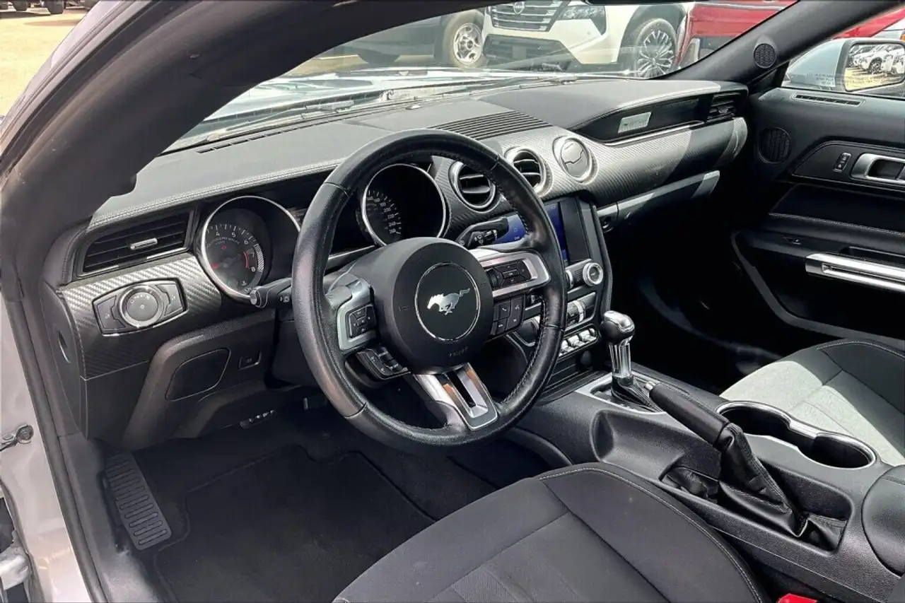 Ford Mustang снимка Ford Mustang