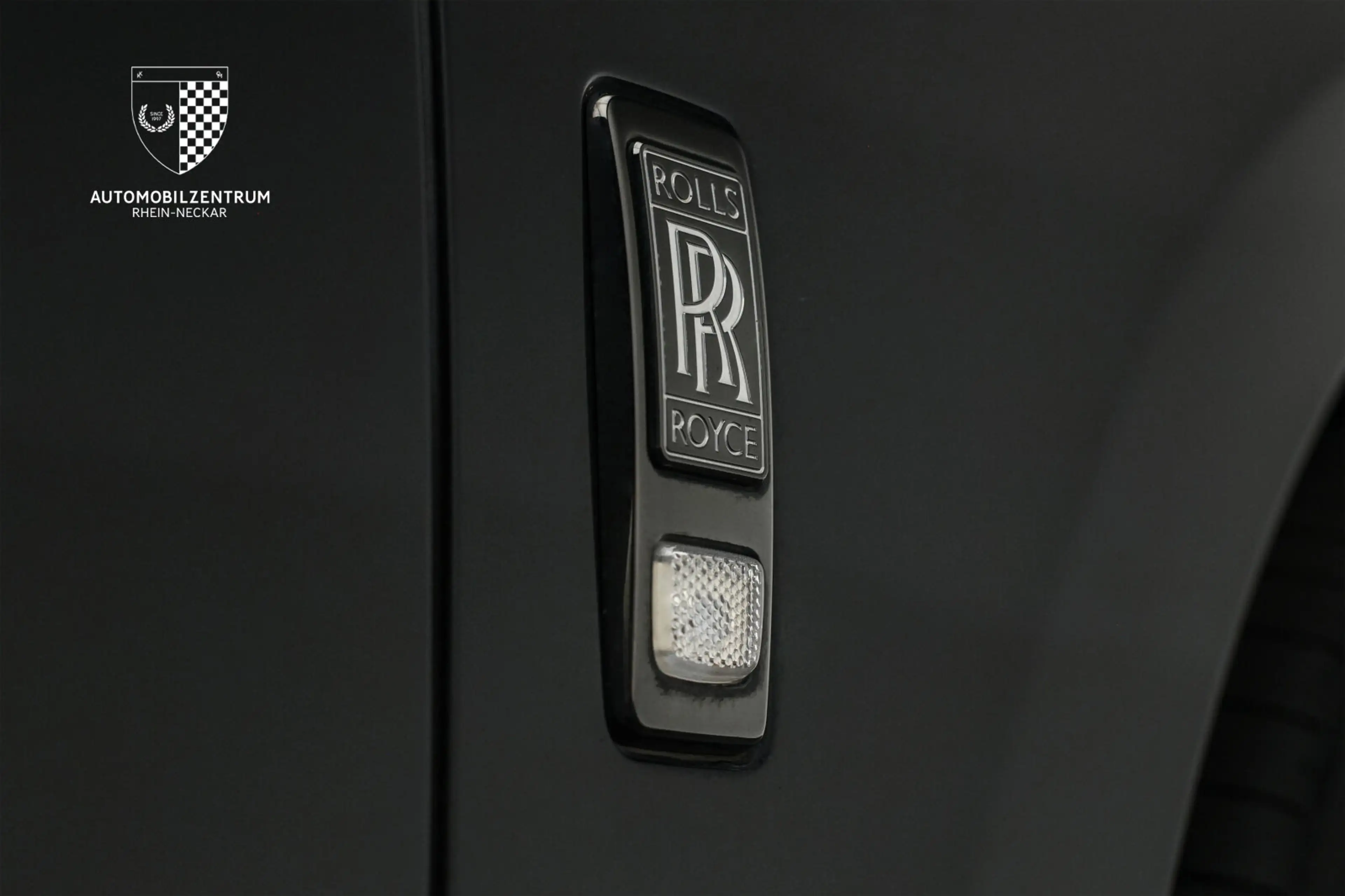 Rolls-Royce Cullinan Cullinan Black Badge Coachline/Starlight/Bespoke — photo 12