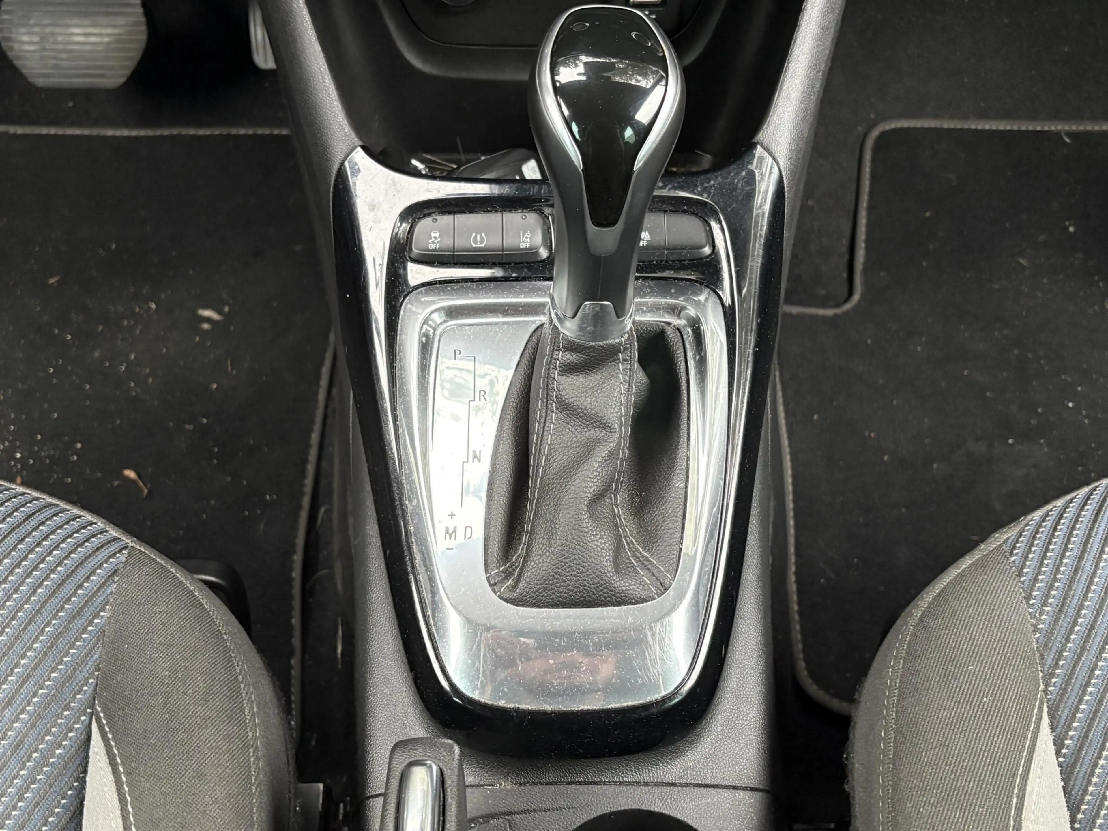 Opel Crossland X 1.2 Turbo Innovation - Automaat - Navigatie - Trek — photo 24