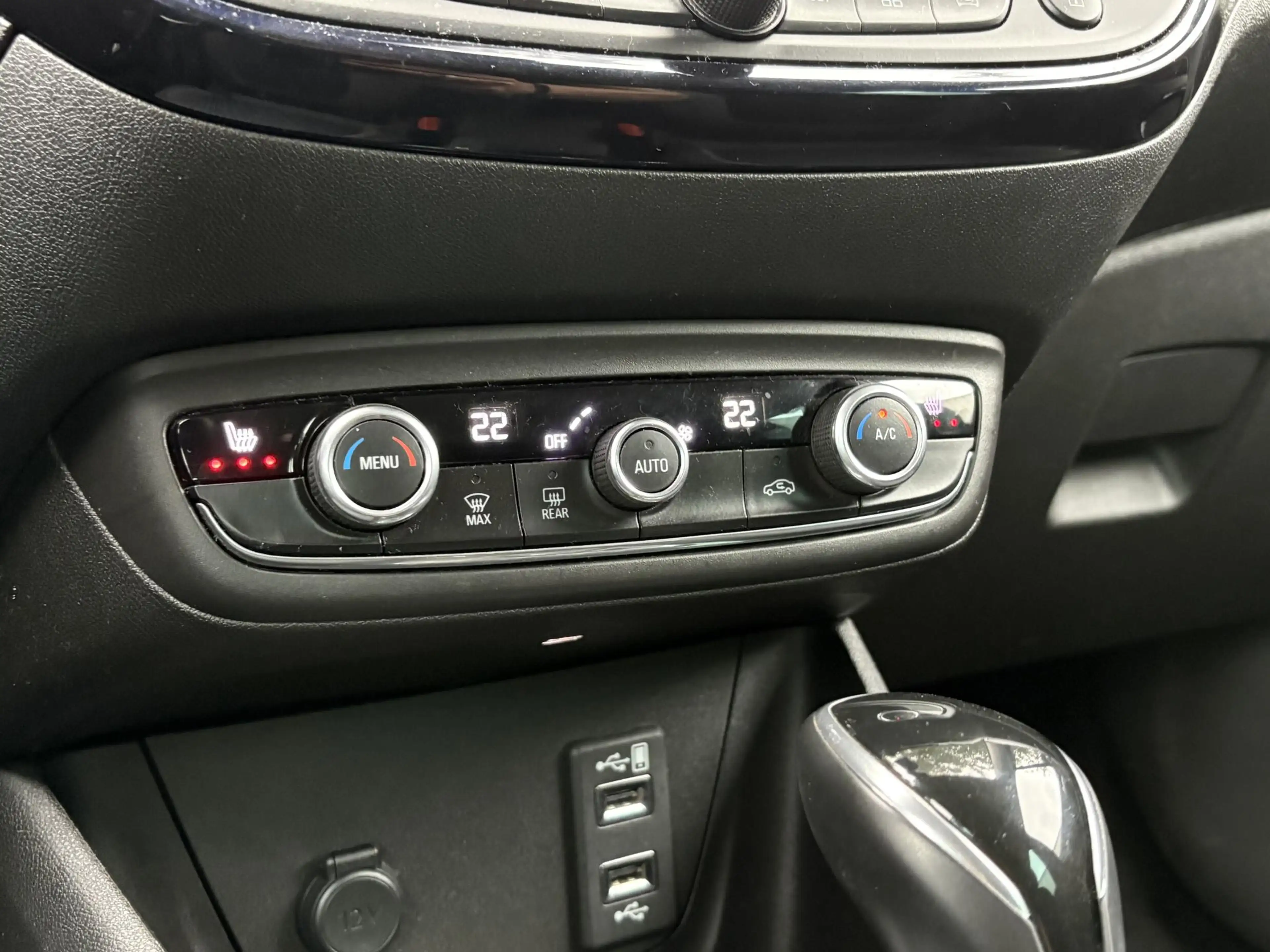 Opel Crossland X 1.2 Turbo Innovation - Automaat - Navigatie - Trek — photo 22