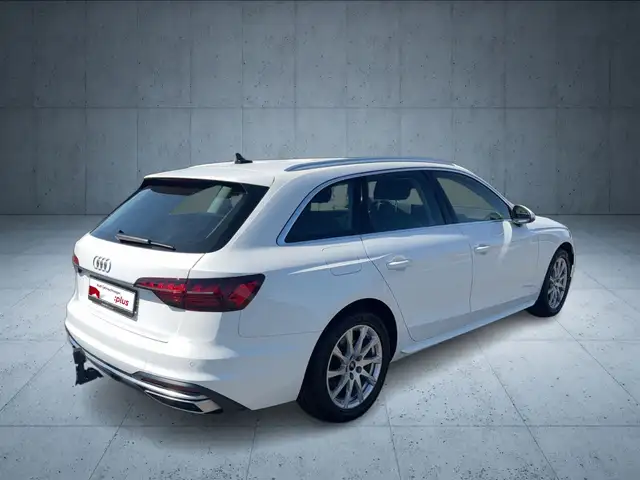 Audi A4 view 5