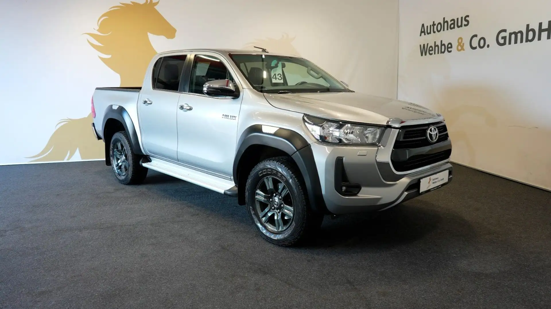 Toyota Hilux 2.8 D-4D Aut. 4x4 Comf. CarPlay Kamera AHK Argent - 1
