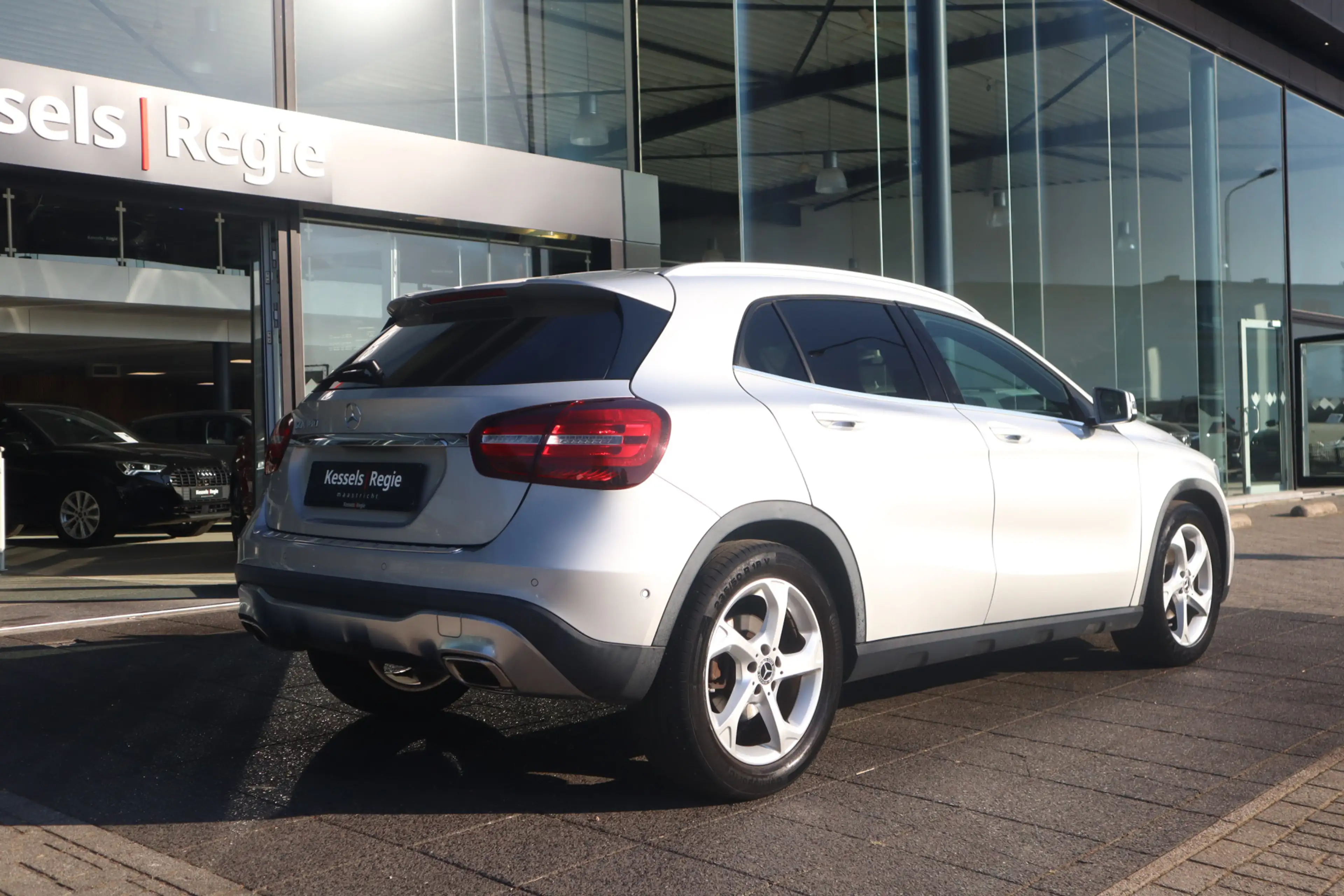 Mercedes-Benz GLA 180 Activity Edition | Camera | El.klep | LED | Clima — photo 5