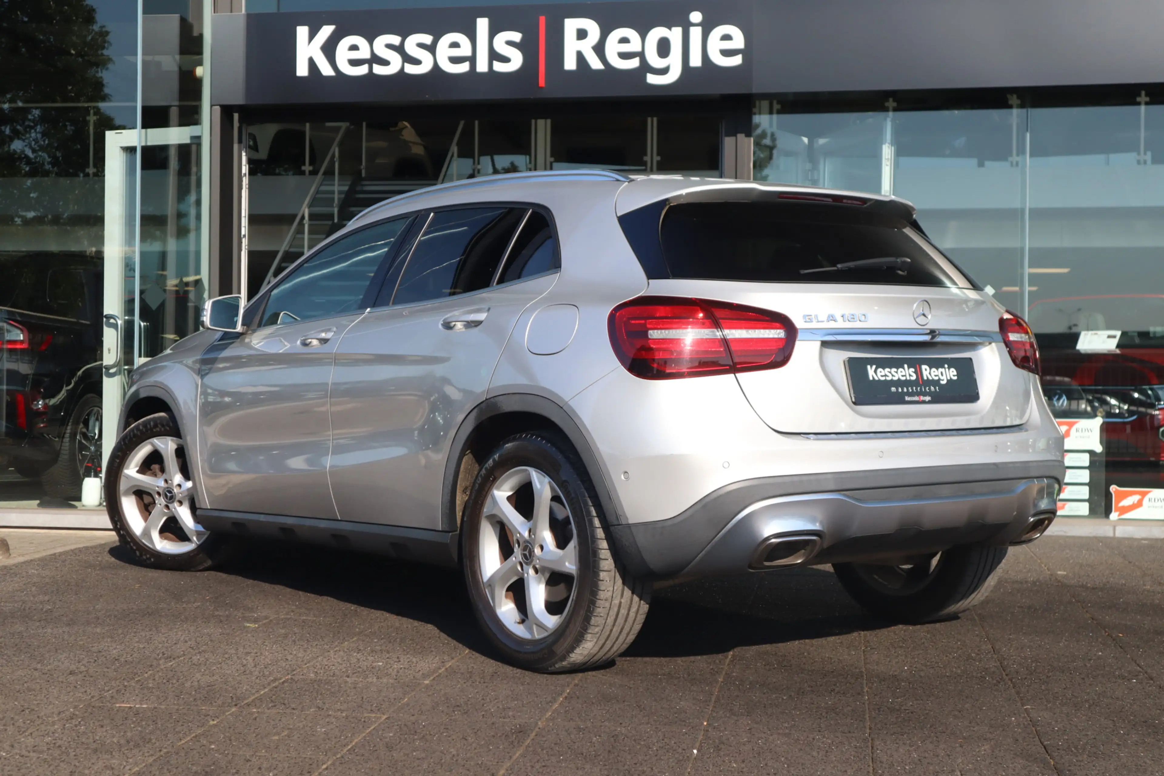 Mercedes-Benz GLA 180 Activity Edition | Camera | El.klep | LED | Clima — photo 6