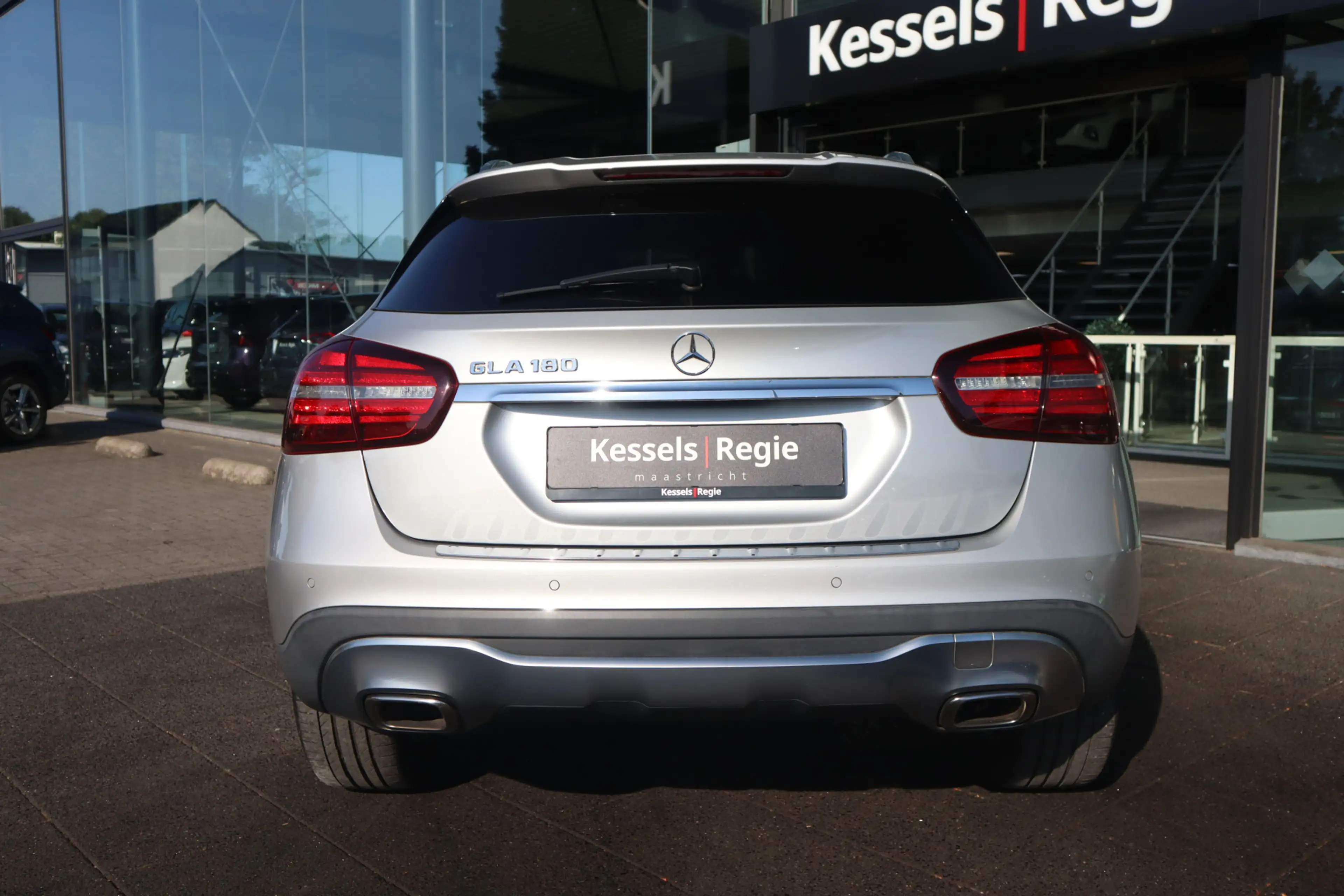 Mercedes-Benz GLA 180 Activity Edition | Camera | El.klep | LED | Clima — photo 7