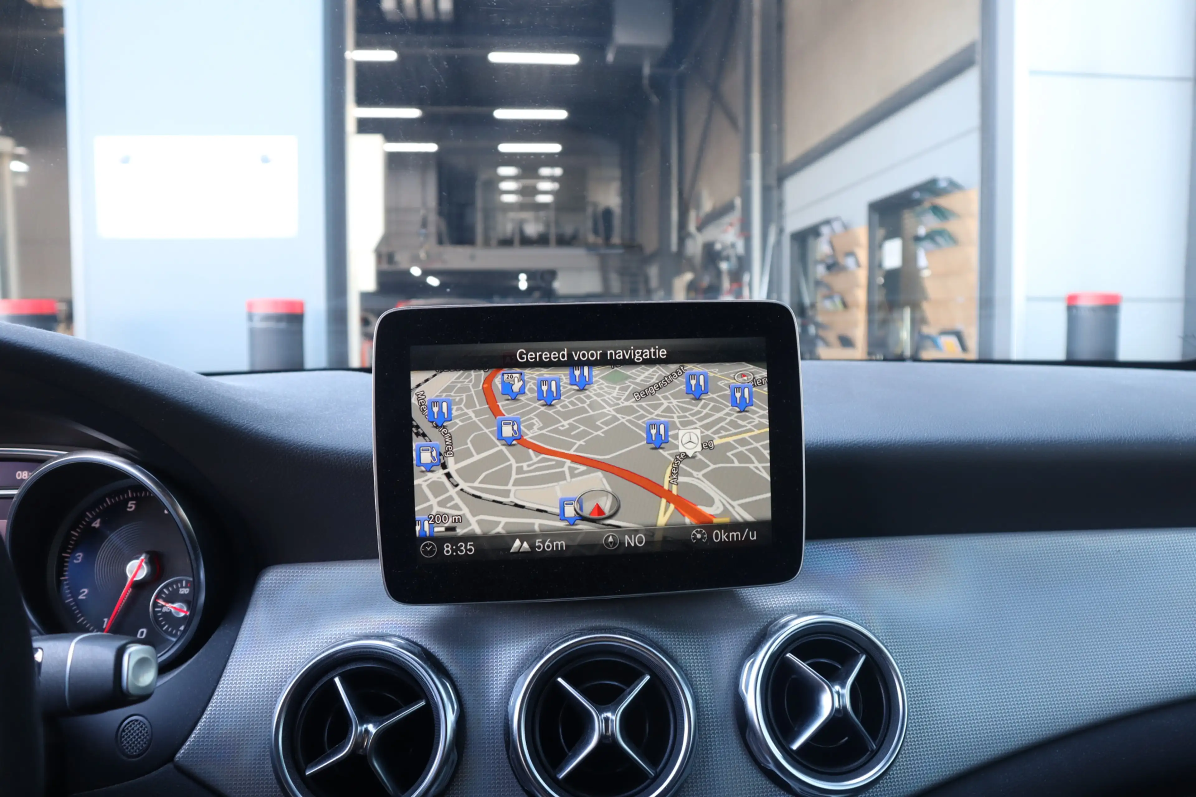 Mercedes-Benz GLA 180 Activity Edition | Camera | El.klep | LED | Clima — photo 18