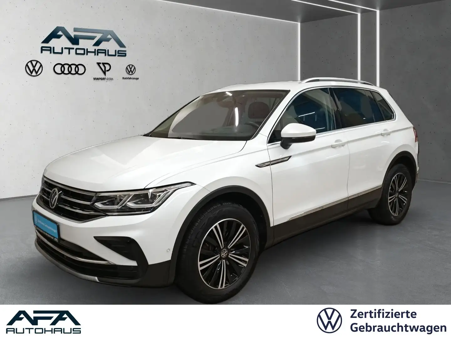 Volkswagen Tiguan 2.0 TSI Elegance 4M DSG AHK*RFK*Matrix*ACC Weiß - 1