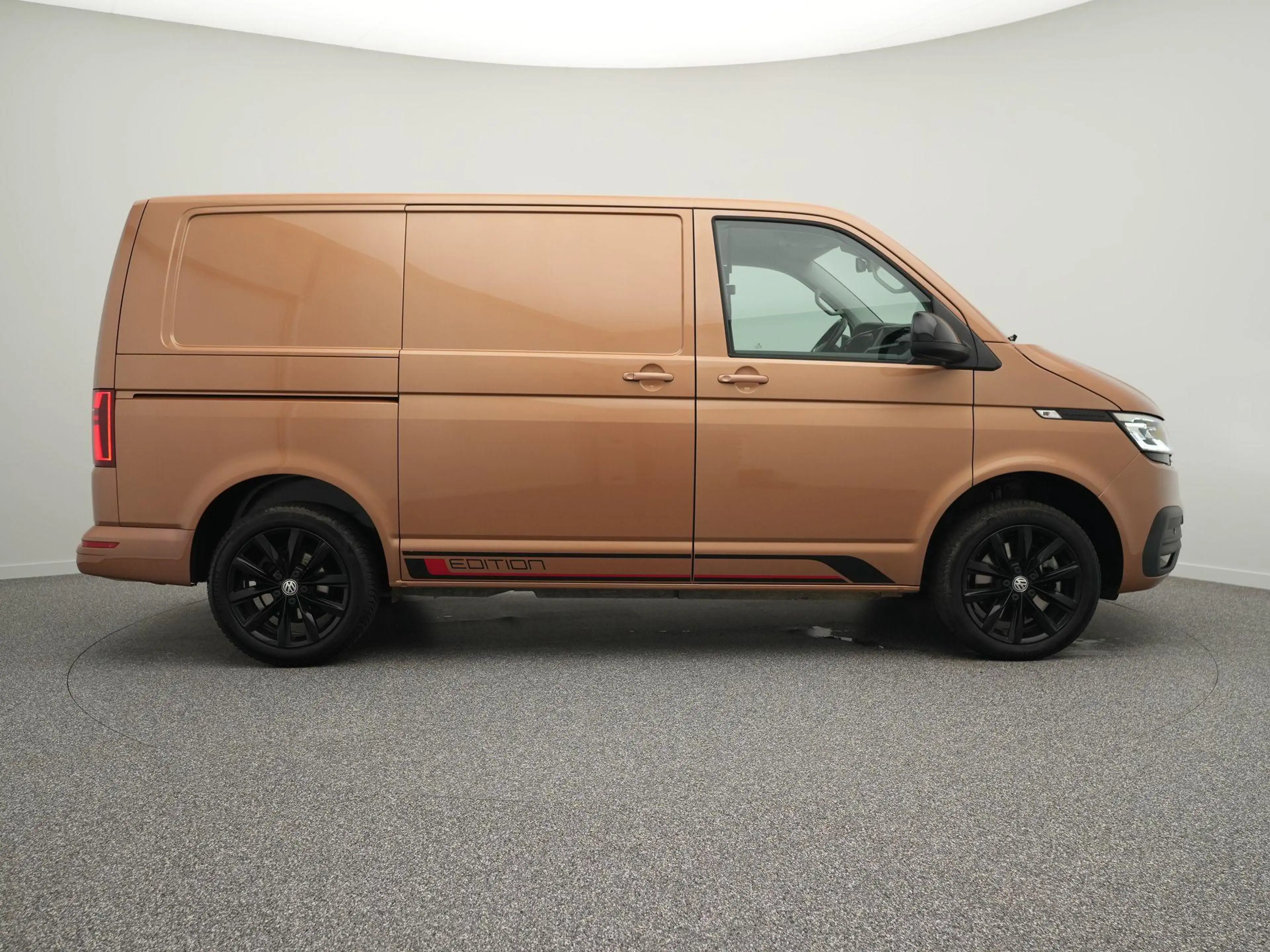 Volkswagen T6.1 Transporter 2.0 TDI 204 pk Edition 4-Motion | Edition Pakket | — photo 2