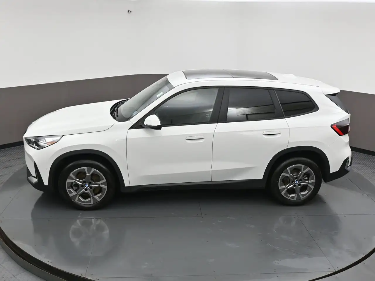 BMW X1 снимка BMW X1