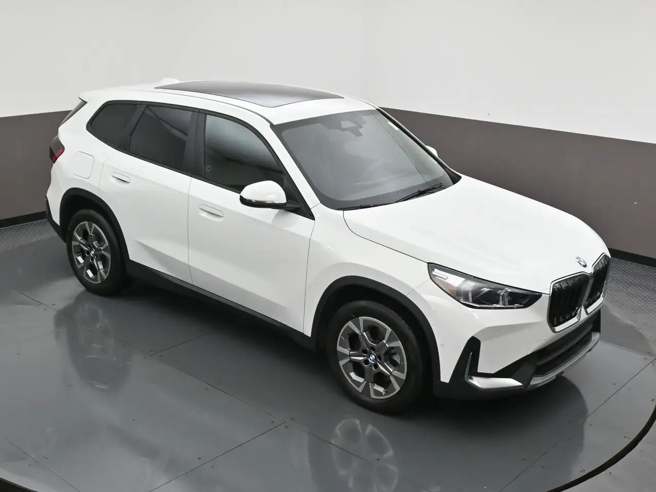 BMW X1 снимка BMW X1