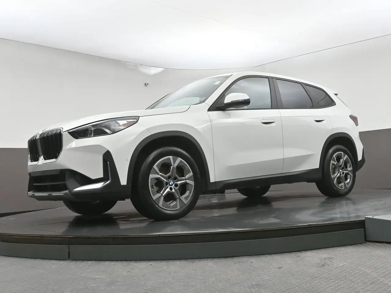 BMW X1 снимка BMW X1