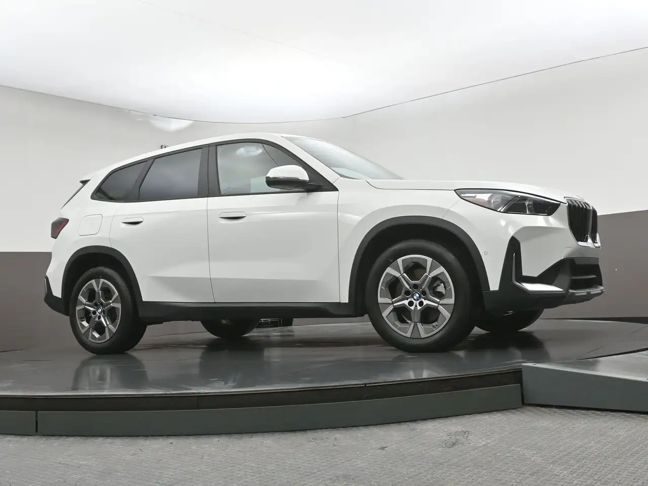 BMW X1 снимка BMW X1