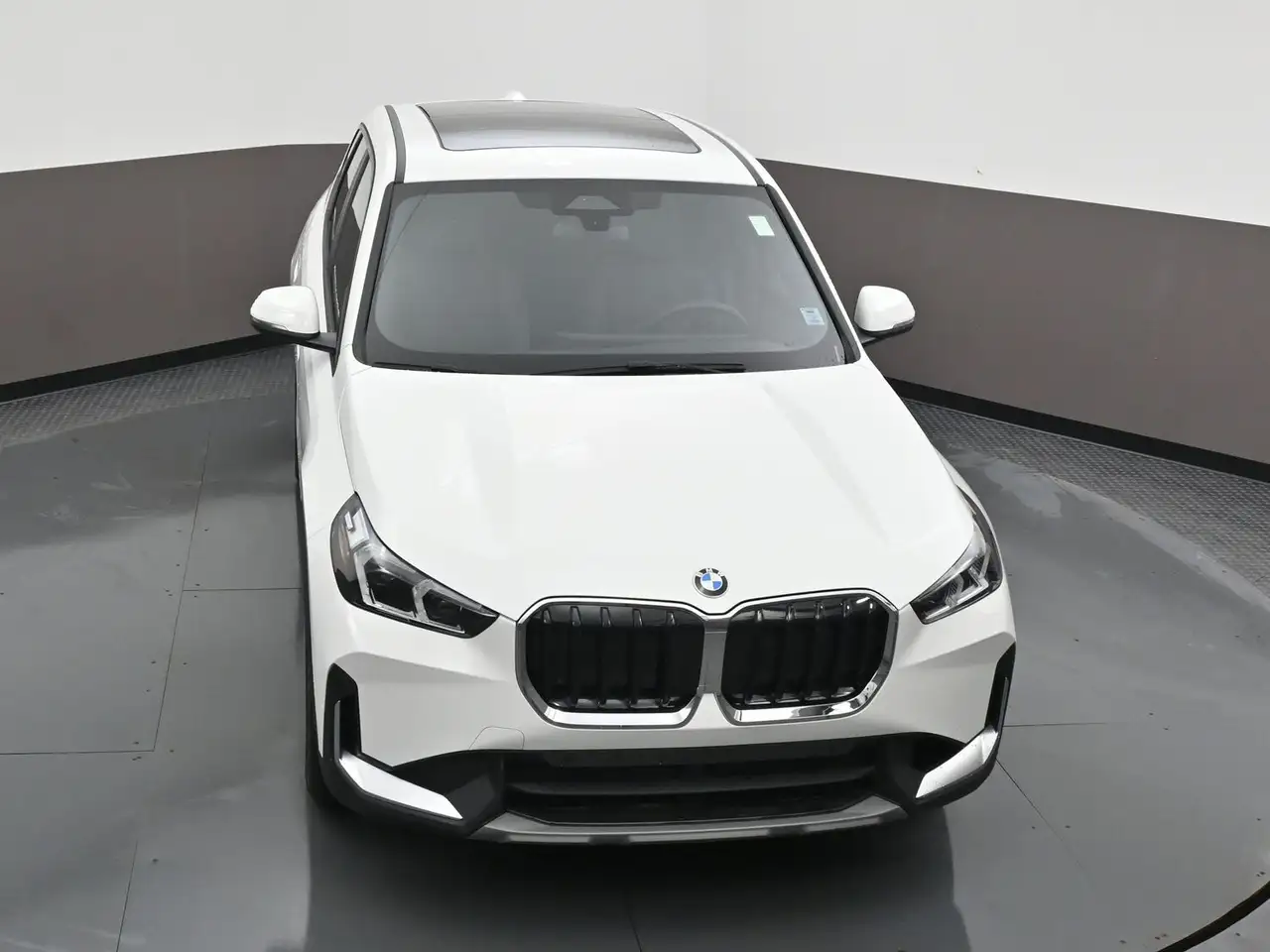 BMW X1 снимка BMW X1