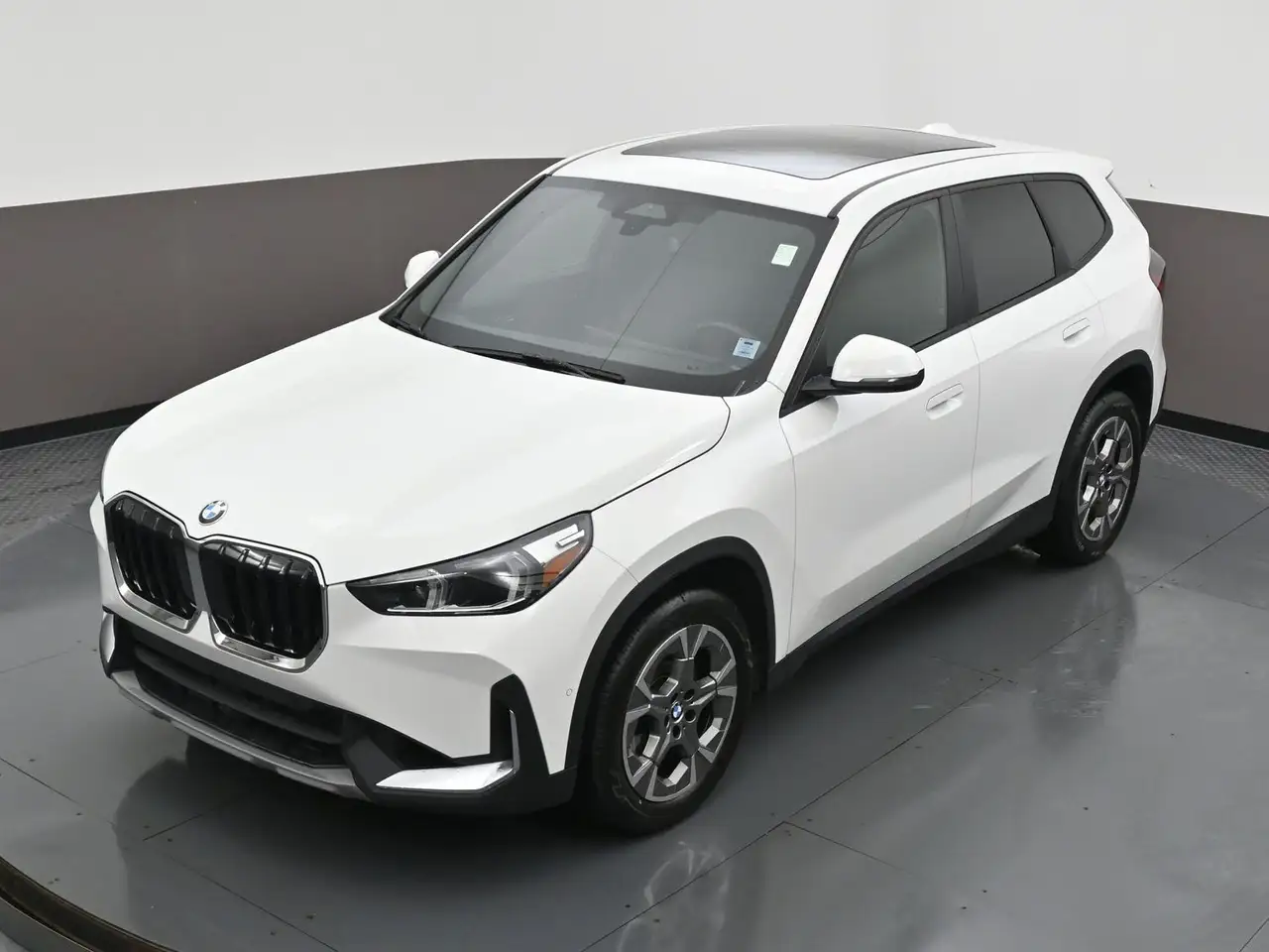 BMW X1 снимка BMW X1