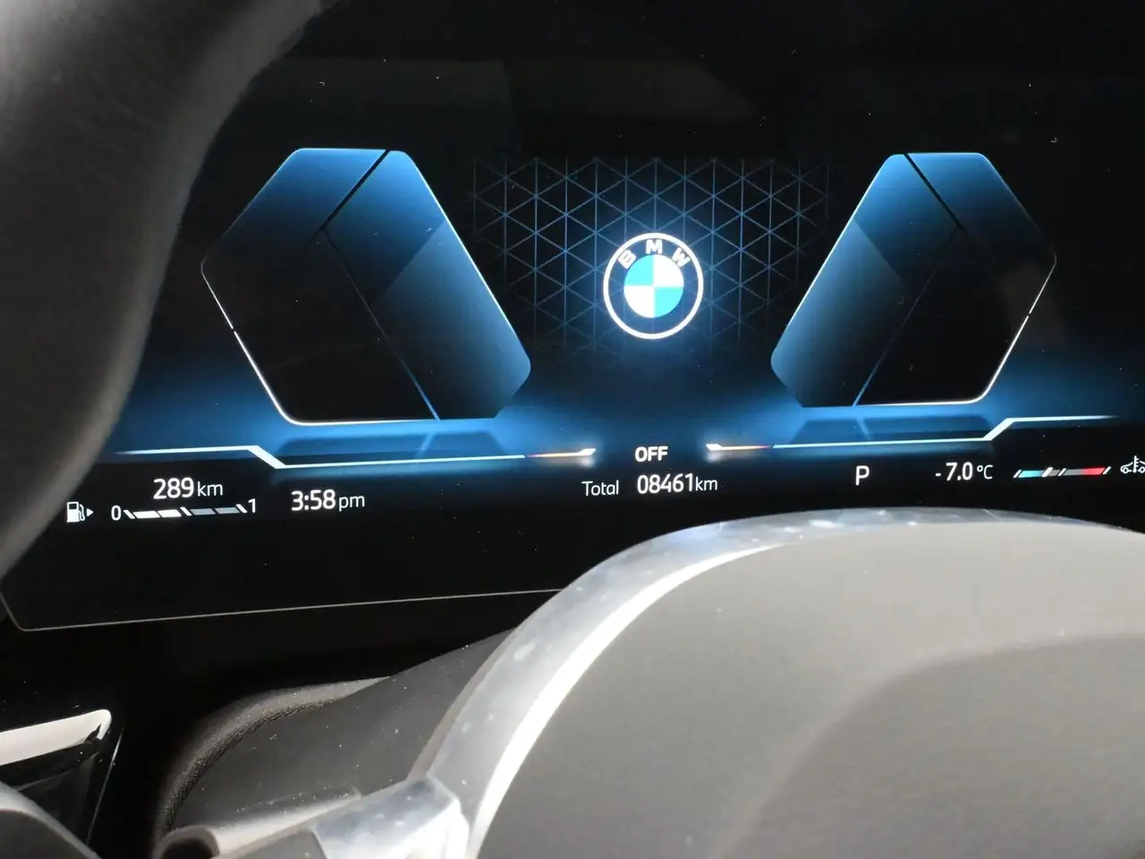 BMW X1 снимка BMW X1