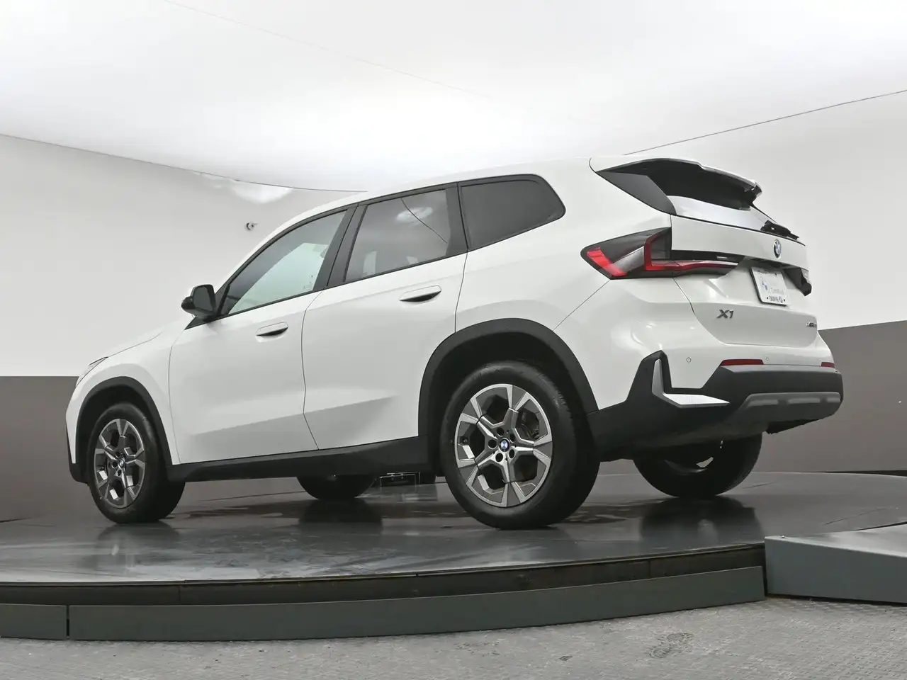 BMW X1 снимка BMW X1