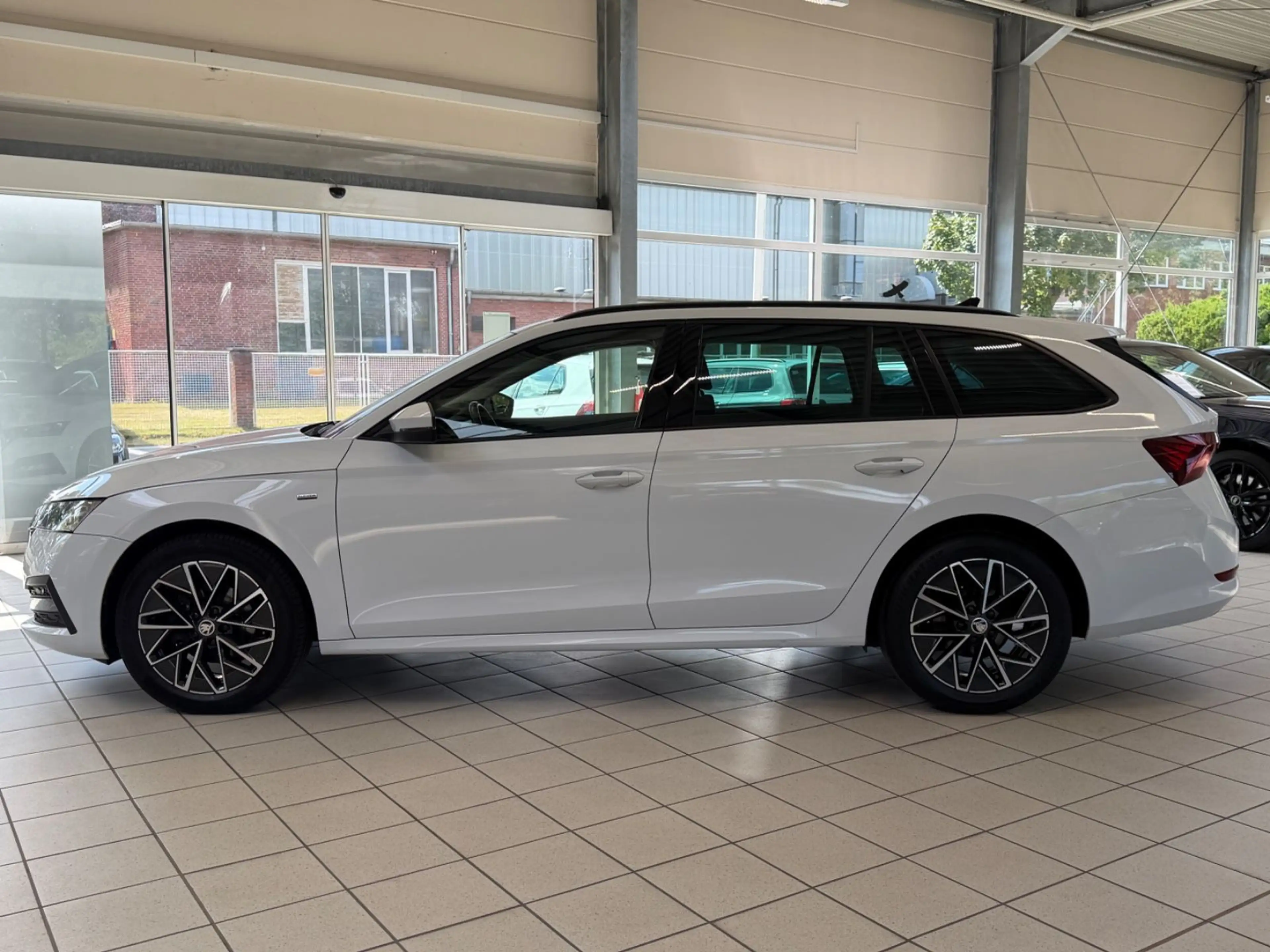 Skoda Octavia 2.0 TDI Clever DSG  |1Hd.|R-Cam|Ambiente — photo 3