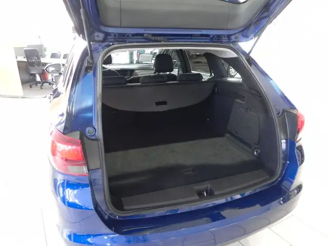 Opel Astra view 8